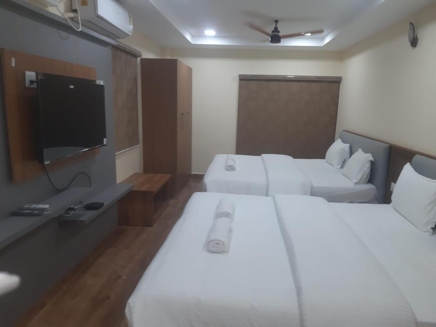 Hotel Lakshmi Narayana Grand Kanchipuram Exterior foto